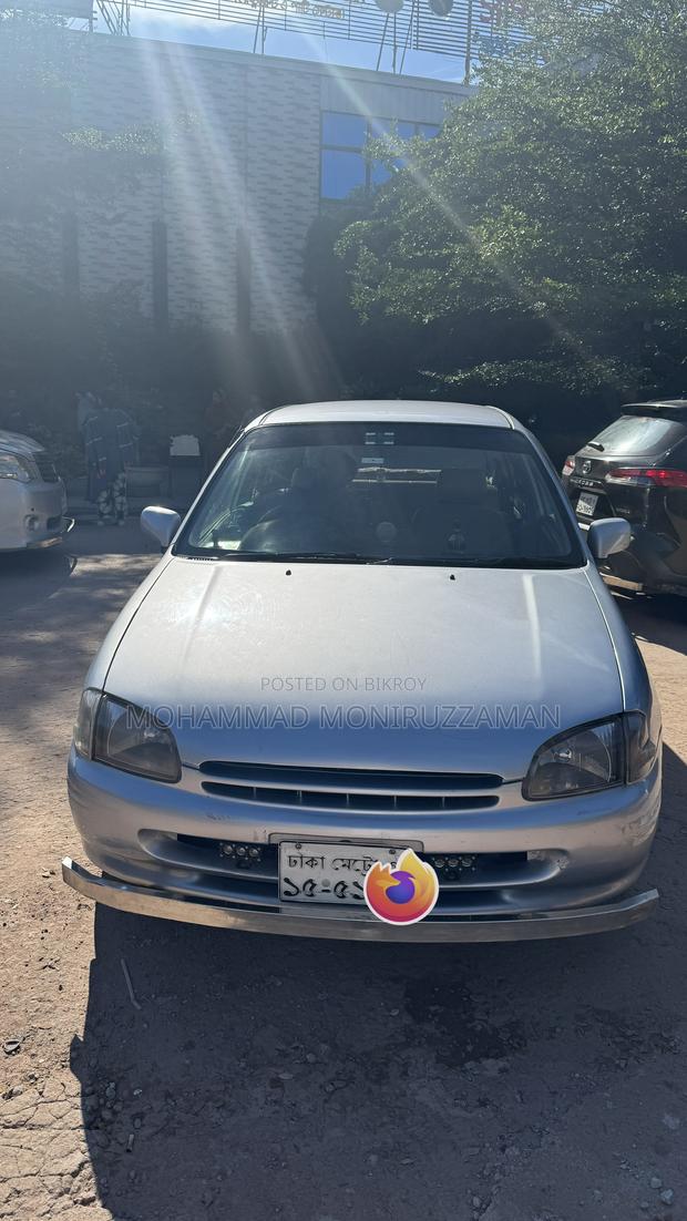 Toyota Starlet 1999 Silver