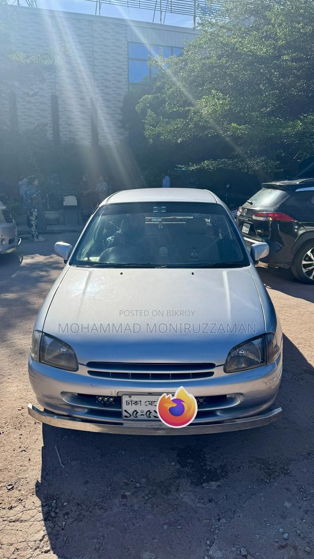 Toyota Starlet 1999 Silver