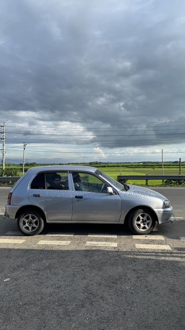 Toyota Starlet 1999 Silver