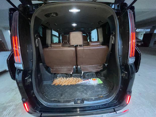 Toyota Esquire 1.8 FWD Hybrid (7 Seater) 2017 Black