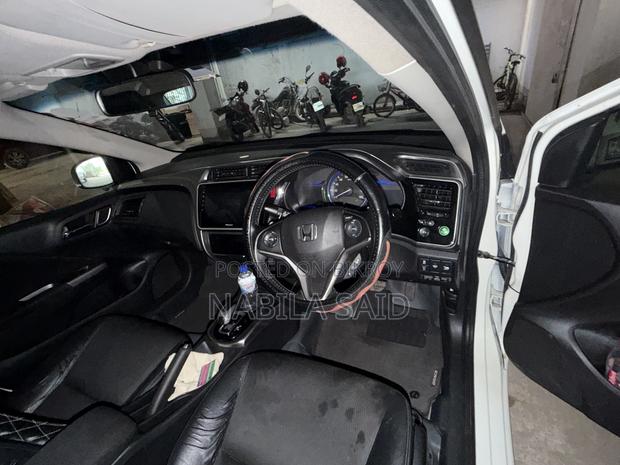 Honda Grace 1.5 Hybrid FWD 2015 Pearl