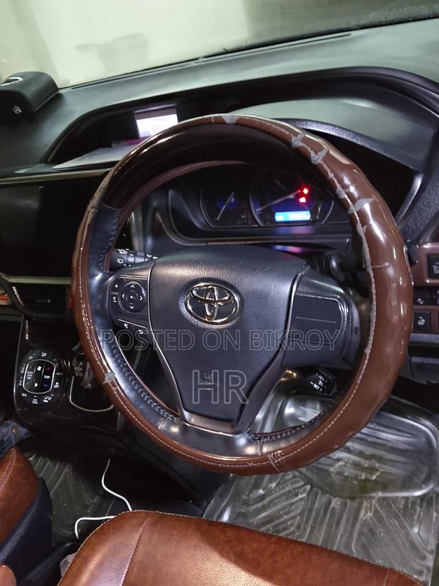 Toyota Esquire 2.0 AWD (7 Seater) 2018 Black