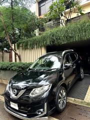 Nissan X-Trail 2.0 Hybrid FWD 2016 Black for sale