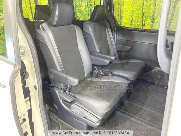 Toyota Noah 1.8 FWD Hybrid (7 Seater) 2021 Pearl