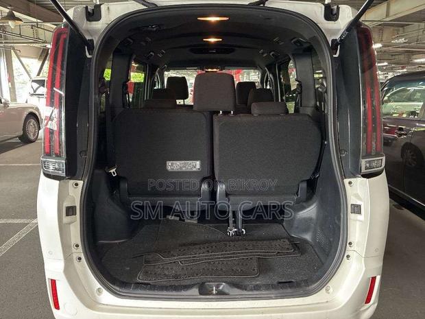 Toyota Noah 2.0 FWD (8 Seater) 2021 Pearl