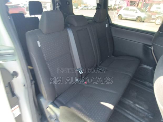 Toyota Noah 2.0 FWD (8 Seater) 2021 Pearl