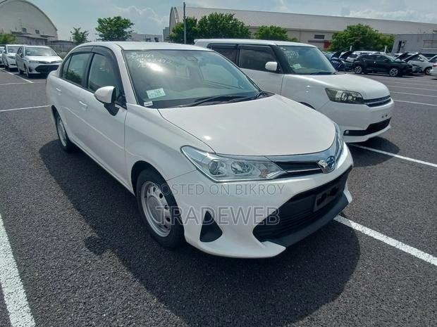 Toyota Axio 2021 White