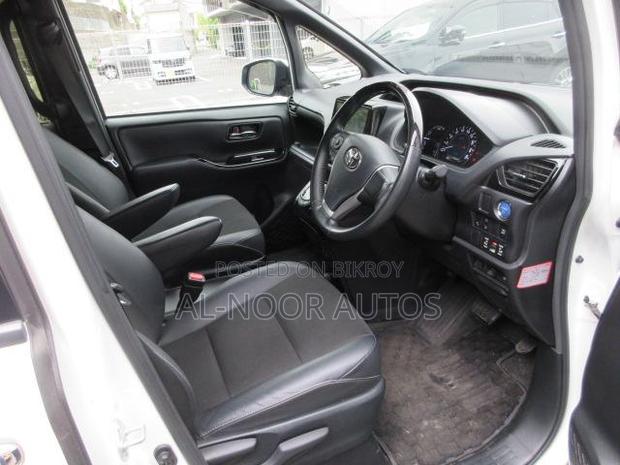 Toyota Noah 1.8 FWD Hybrid (7 Seater) 2021 Pearl