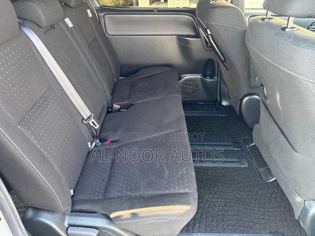 Toyota Noah 2.0 AWD (8 Seater) 2021 Pearl