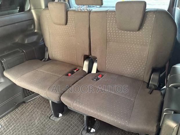 Toyota Noah 2.0 AWD (8 Seater) 2021 Pearl