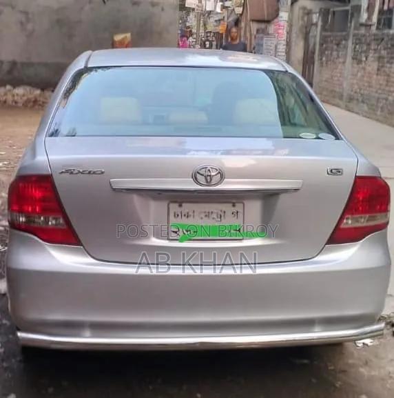 Toyota Axio 2011 Silver