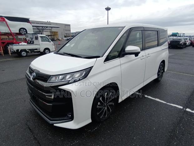 Toyota Noah 2024 Pearl