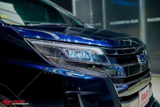 Toyota Noah 2021 Blue