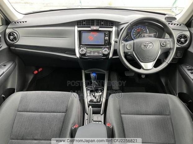 Toyota Corolla Fielder 2021 Silver