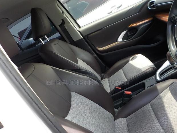 Toyota Yaris Cross 2021 Pearl