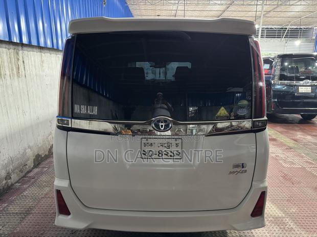 Toyota Noah 1.8 FWD Hybrid (7 Seater) 2018 Pearl