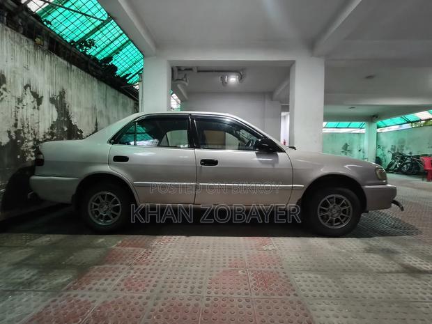 Toyota Corolla 2000 Pearl