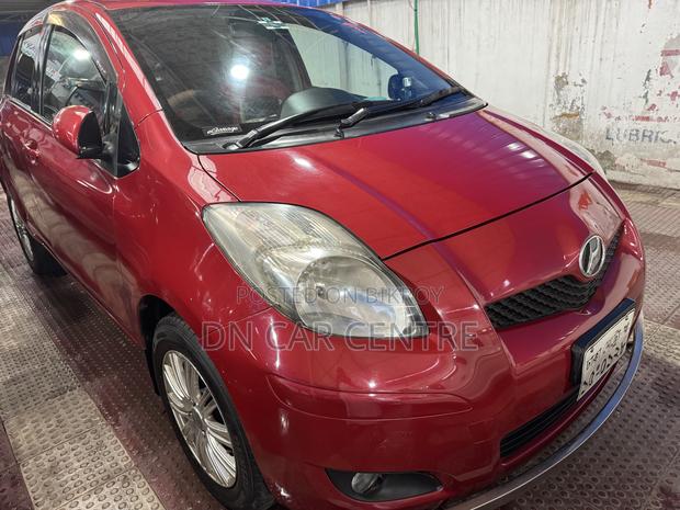 Toyota Vitz 1.3 AWD 5dr 2010 Red
