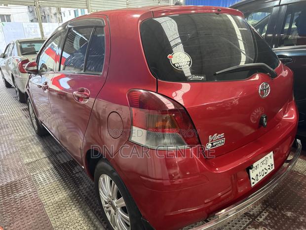 Toyota Vitz 1.3 AWD 5dr 2010 Red