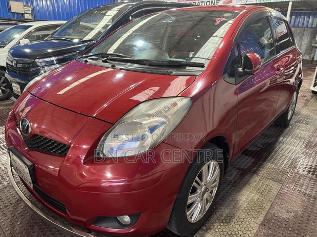 Toyota Vitz 1.3 AWD 5dr 2010 Red
