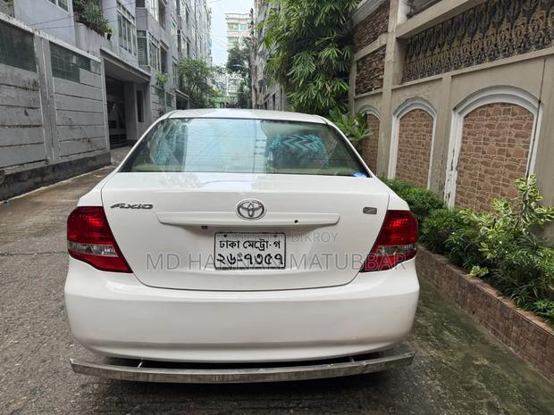 Toyota Axio 2011 White