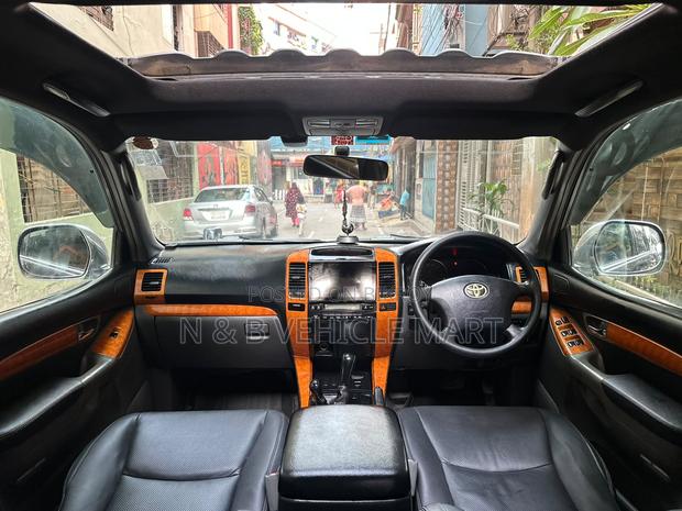 Toyota Land Cruiser PRADO 2003 Black