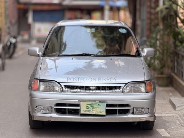 Toyota Starlet 1995 Silver