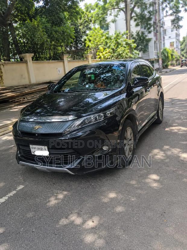 Toyota Harrier 2.0 2016 Black