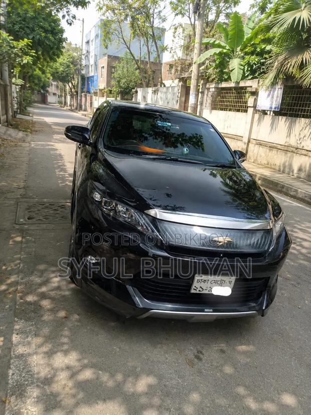 Toyota Harrier 2.0 2016 Black