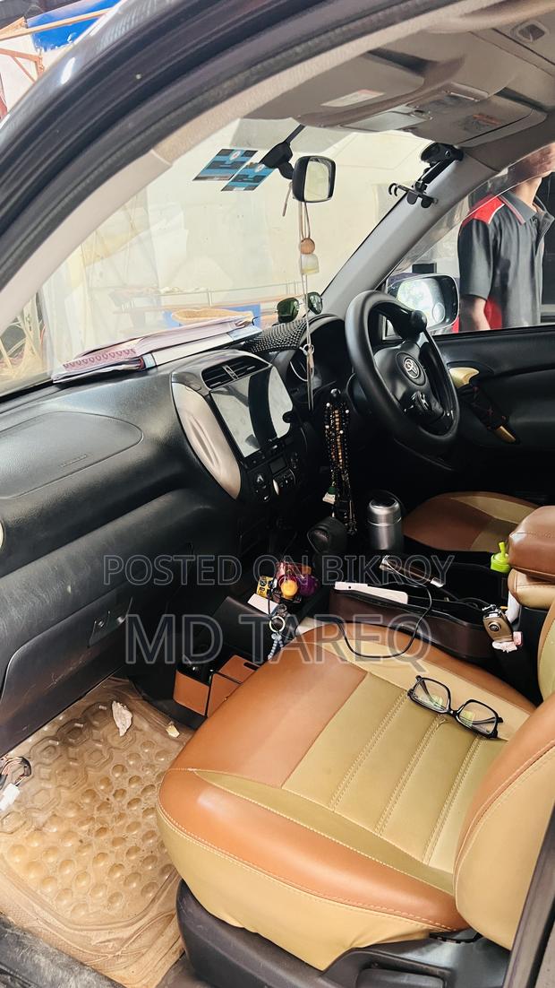 Toyota RAV4 Base AWD 2001 Black