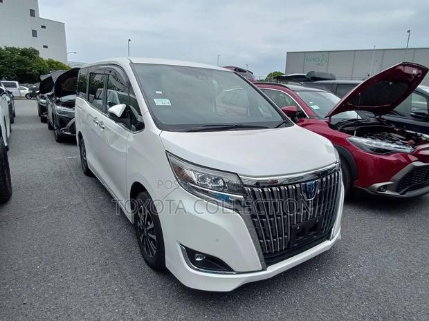 Toyota Esquire 2021 Pearl