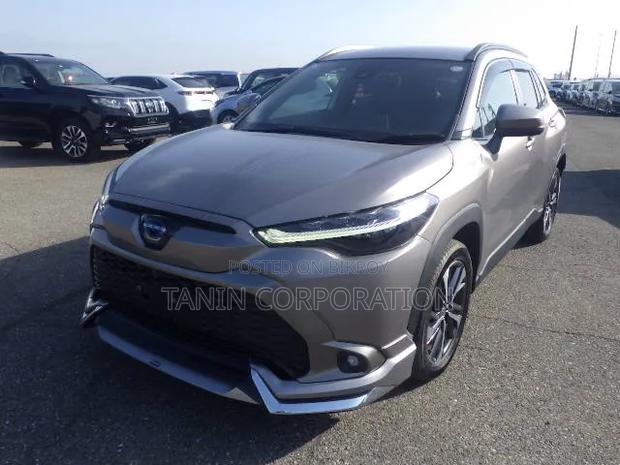 Toyota Corolla Cross 2023 Brown