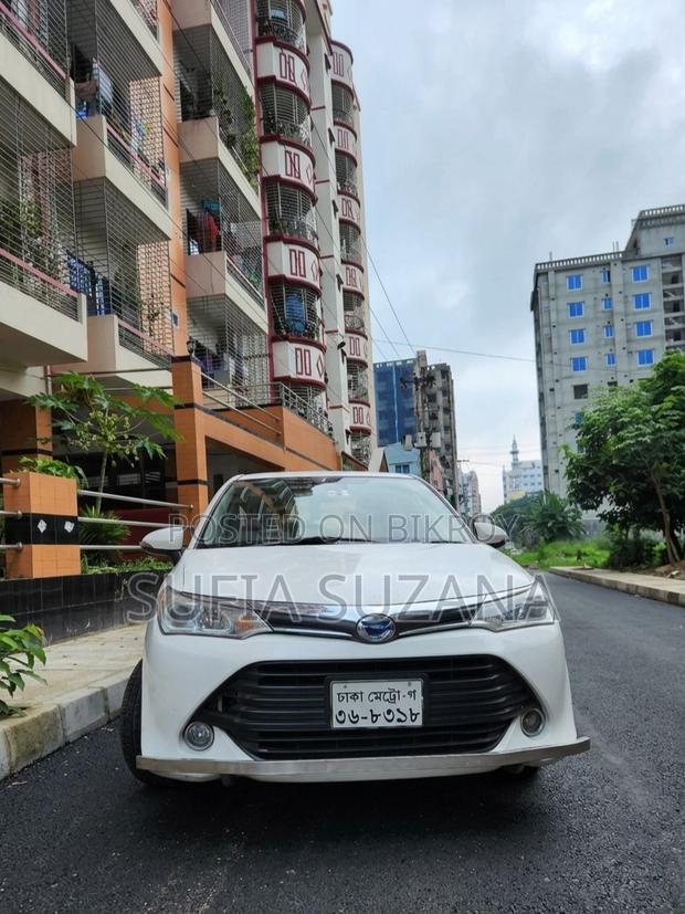 Toyota Axio 1.5 Hybrid 2WD 2017 White