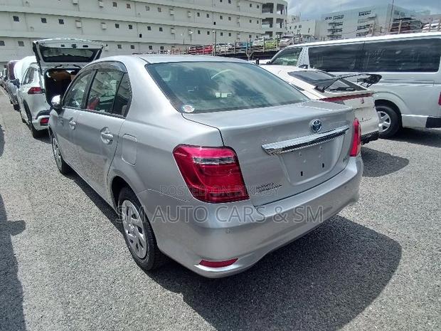 Toyota Axio 2021 Silver