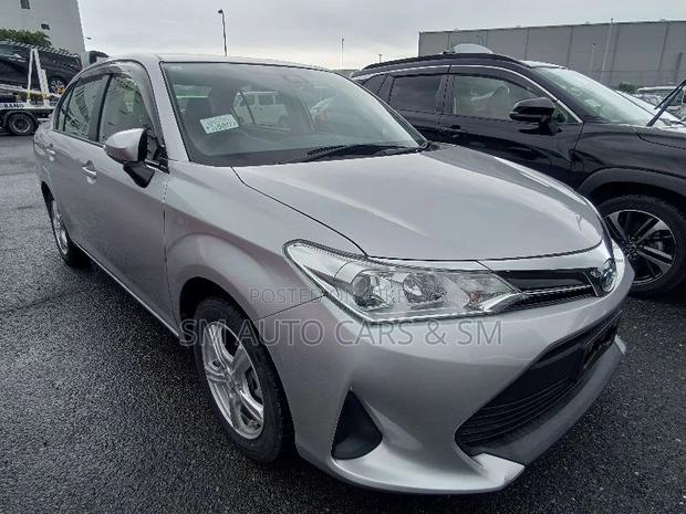 Toyota Axio 2021 Silver
