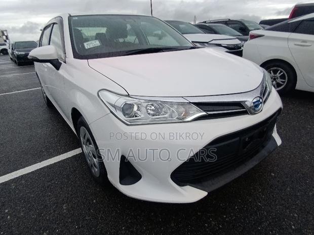 Toyota Axio 2021 White