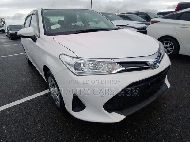 Toyota Axio 2021 White