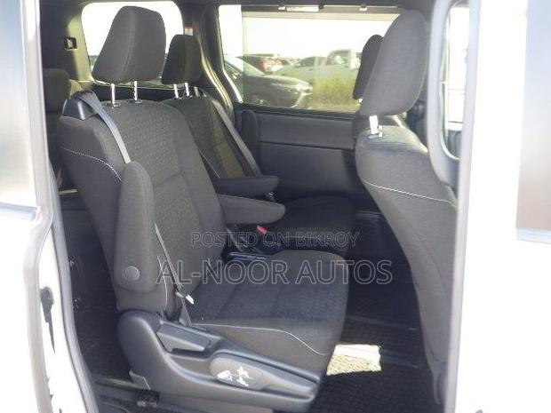 Toyota Noah 2021 Pearl