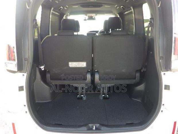 Toyota Noah 2021 Pearl
