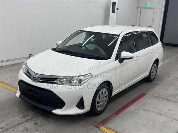 Toyota Corolla Fielder 1.5 Hybrid FWD 2021 White