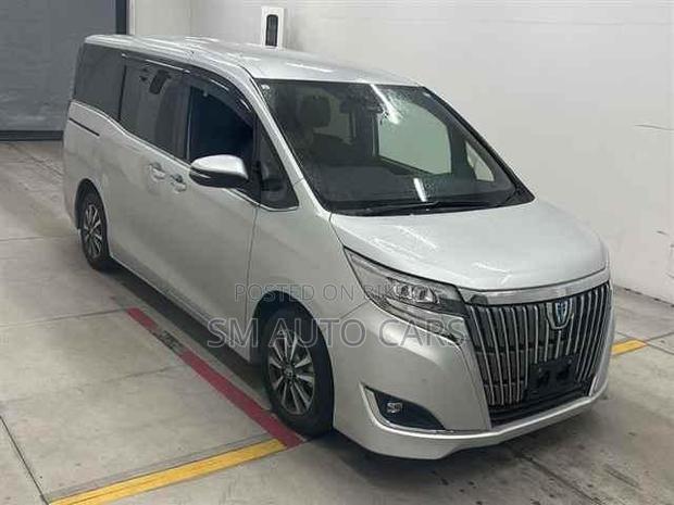 Toyota Esquire 1.8 FWD Hybrid (7 Seater) 2021 Silver