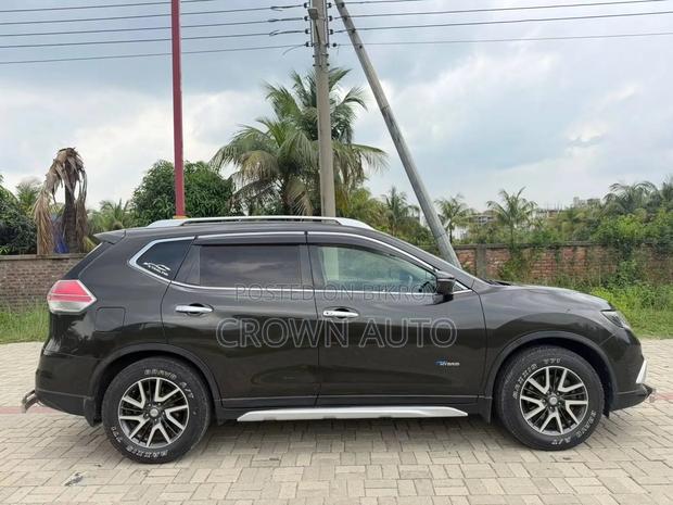 Nissan X-Trail 2016 Green
