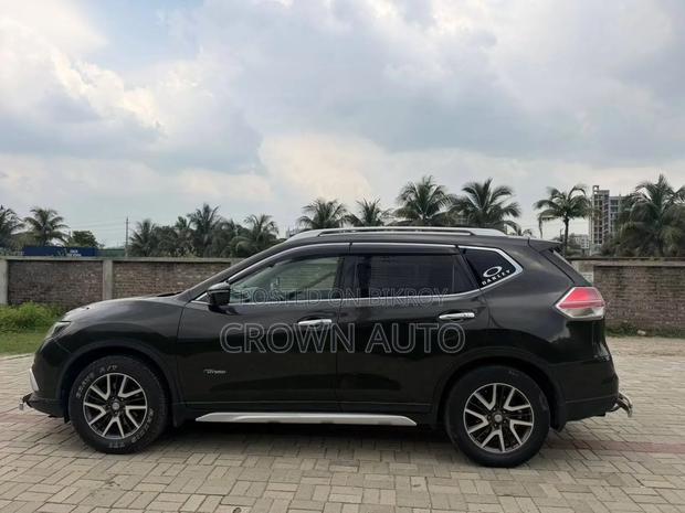 Nissan X-Trail 2016 Green
