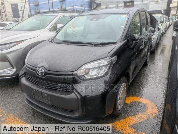 Toyota Sienta 2023 Black