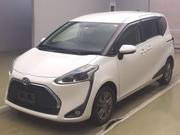 Toyota Sienta 2021 Pearl for sale