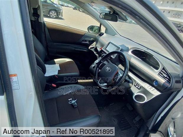 Toyota Sienta 2021 Pearl