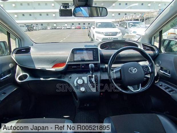 Toyota Sienta 2021 Pearl