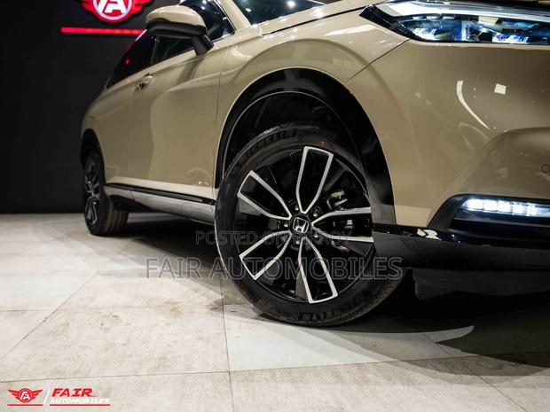 Honda Vezel 2022 Beige