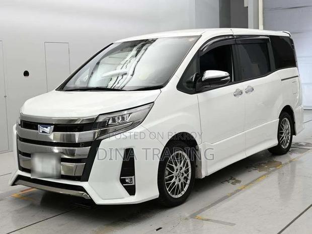 Toyota Noah 2021 Pearl