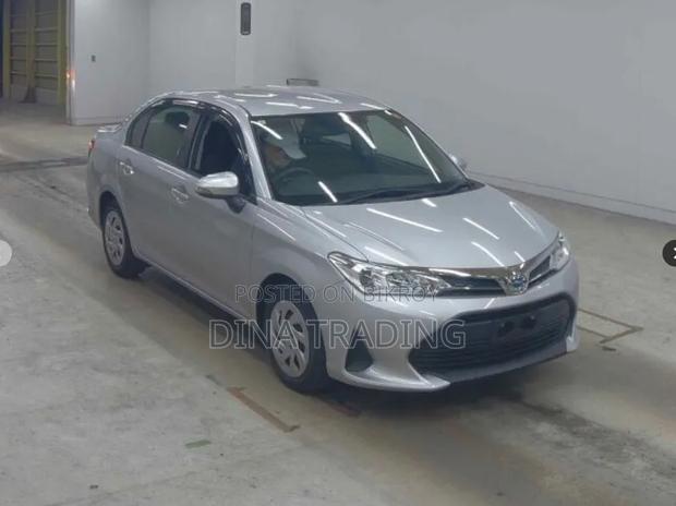 Toyota Axio 2021 Silver